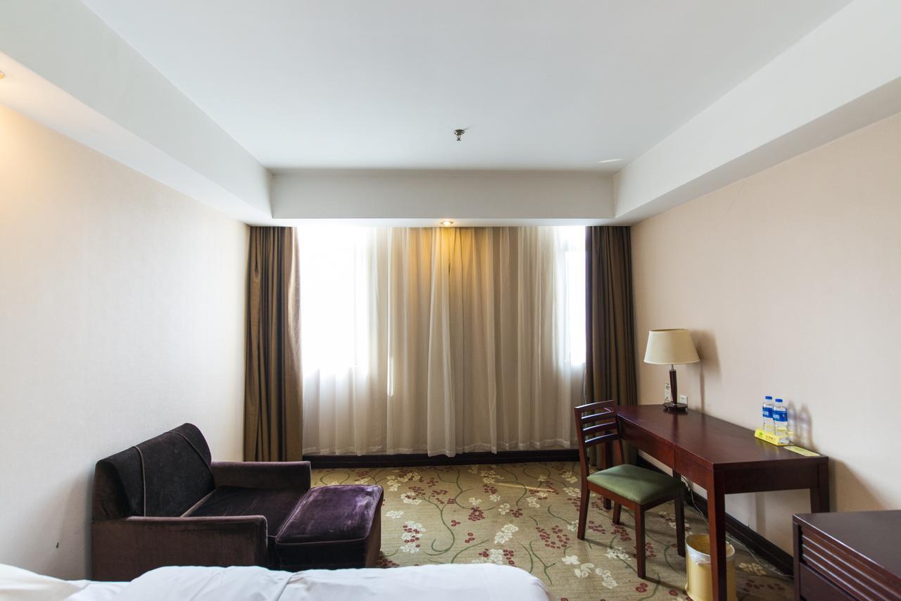 Vienna 3 Best Hotel Shanghai Expo Sanlin Zewnętrze zdjęcie