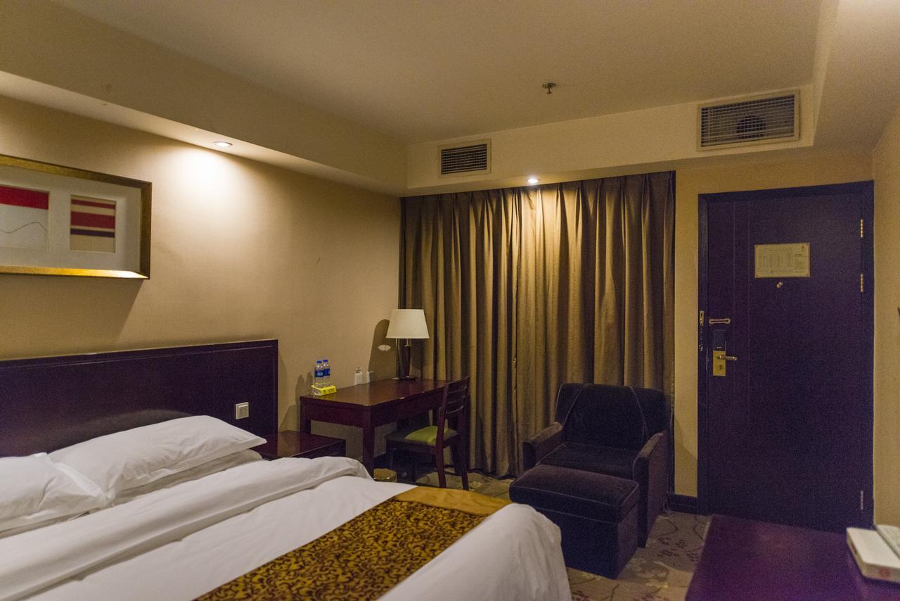 Vienna 3 Best Hotel Shanghai Expo Sanlin Zewnętrze zdjęcie